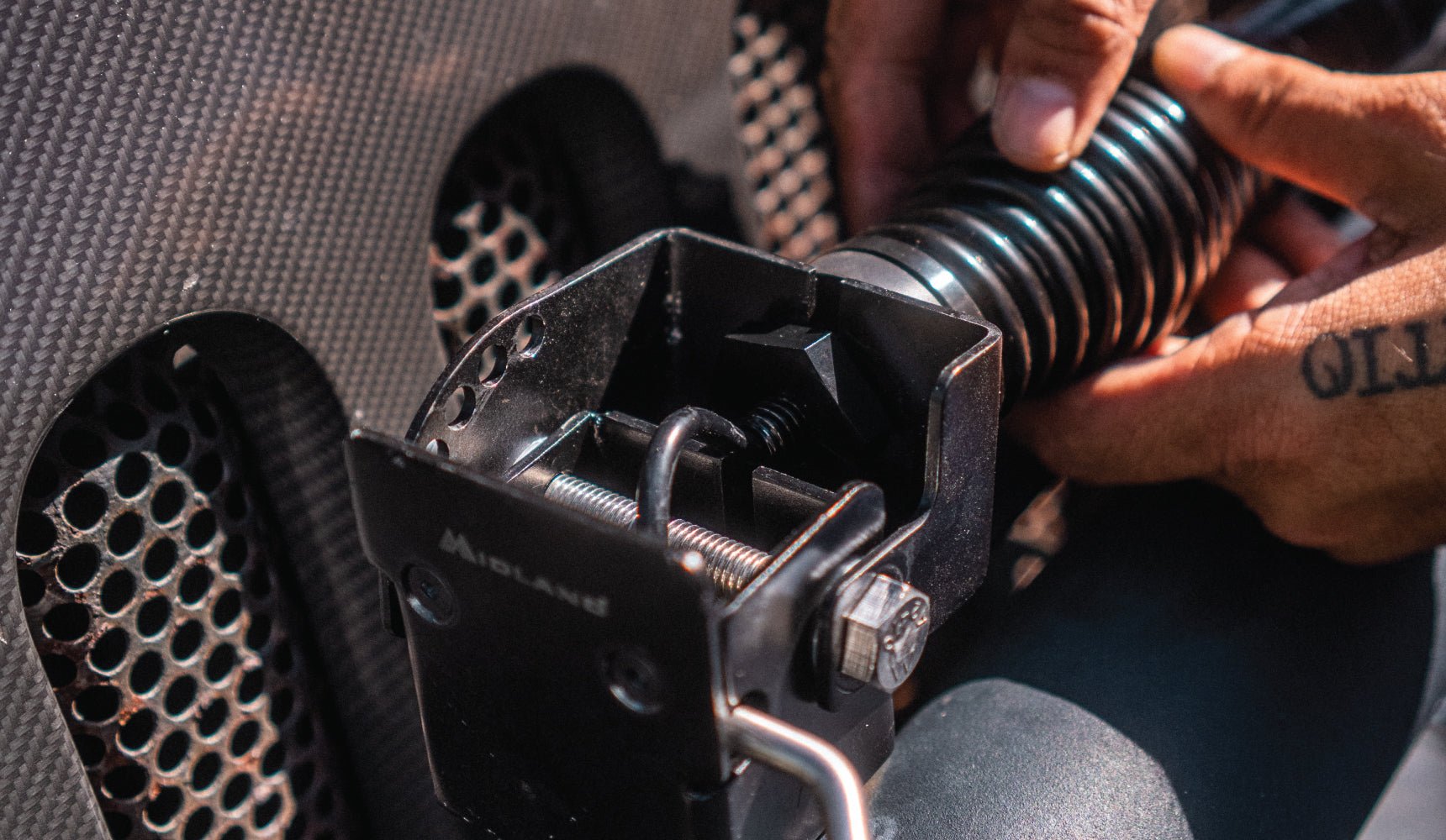 MXATMT2 MicroMobile Folding Bull Bar Antenna Mount - Image 8