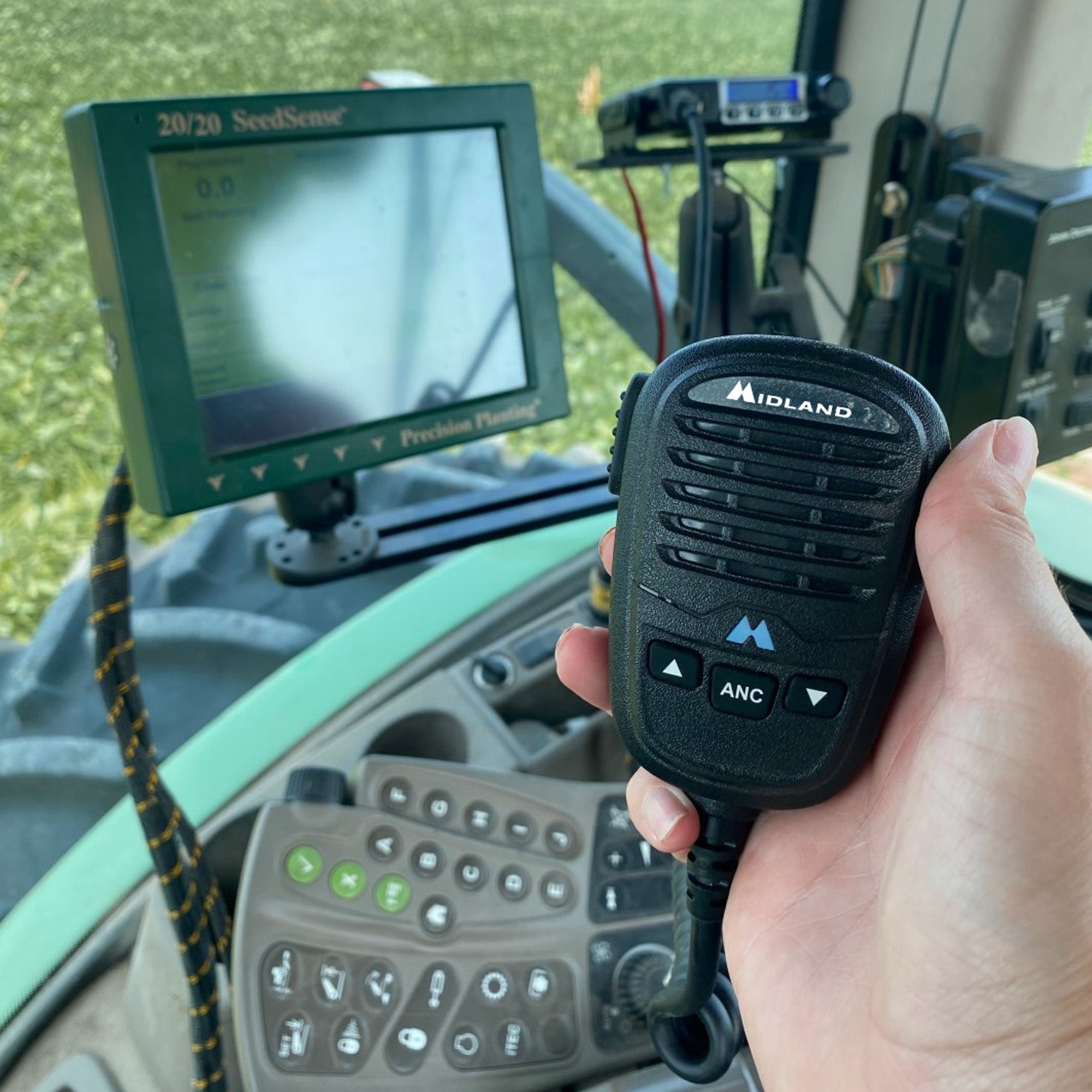 MXTA37 MicroMobile ANC IP66 Dustproof Microphone - Image 3